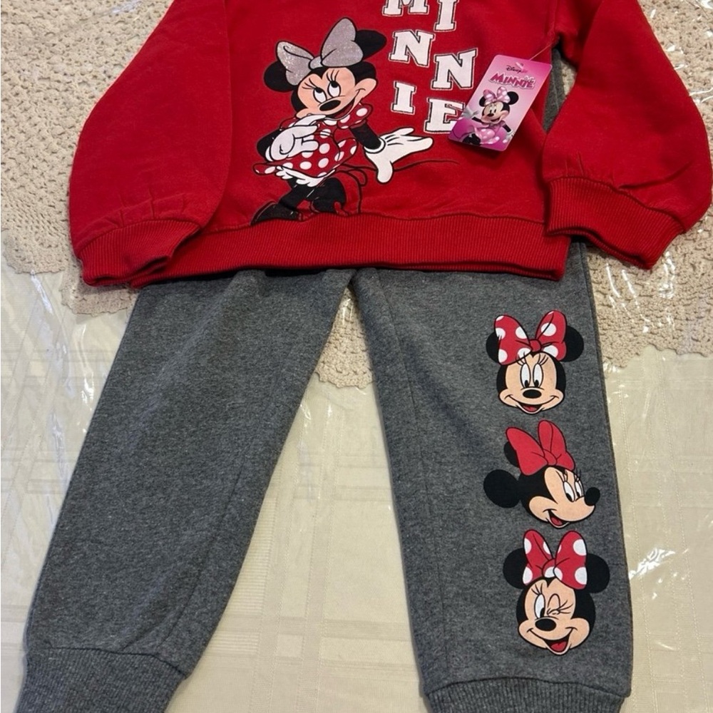 Minnie Mouse jogger set super cute so soft size 5/6 new with tags
